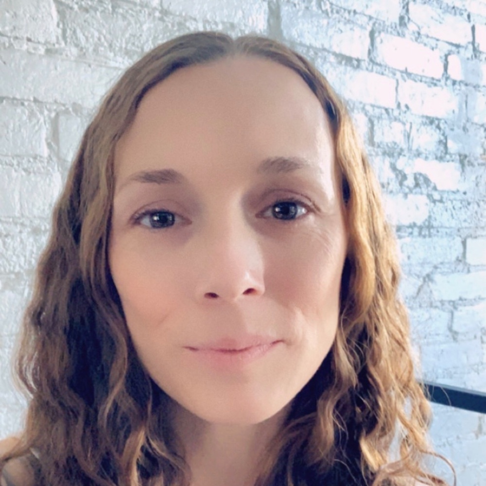 Meet your Posher, Alicia